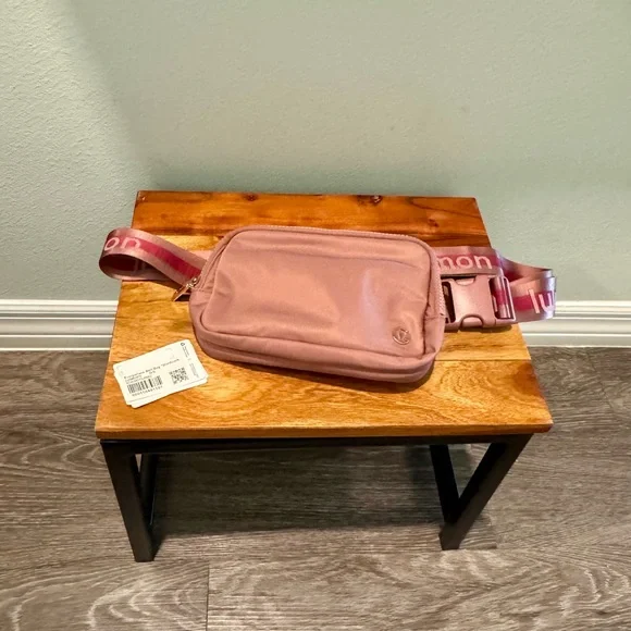 Lululemon Everywhere Belt Bag 1L in Spiced Chai/Magenta Smoke/Pink Haze - Picture 1 of 9